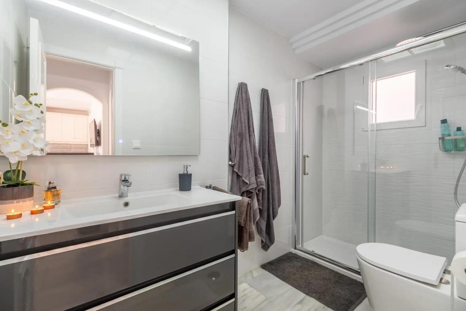 Amazing Penthouse On The Beach, Sea Views, Wifi, Airconditioning And Parking Torrevieja Exterior foto